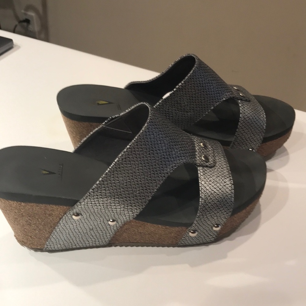 Pewter Volatile wedges
